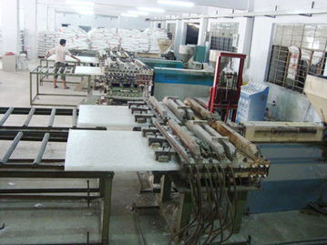 東莞市耐力塑膠鞋材五金制品 專注裁斷板領域的產品與應用